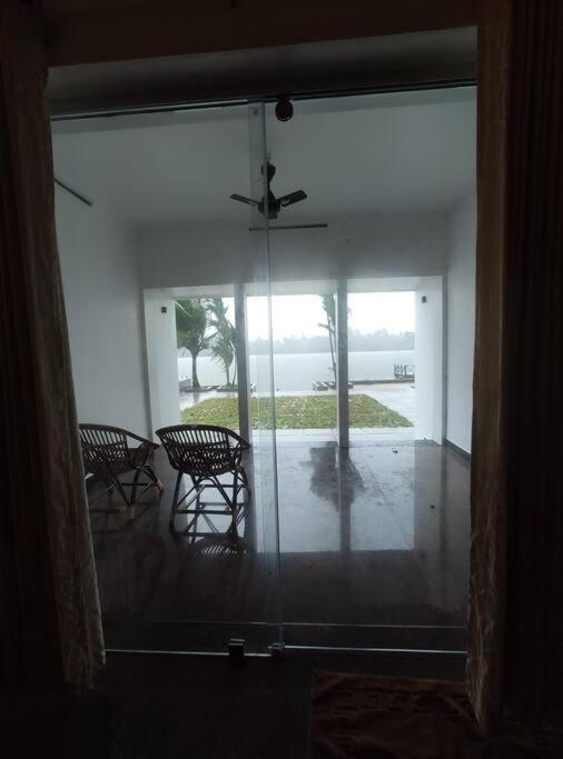 Riveria Portico - River Side 6 Bedroom Private Pool Bungalow North Paravur Екстериор снимка